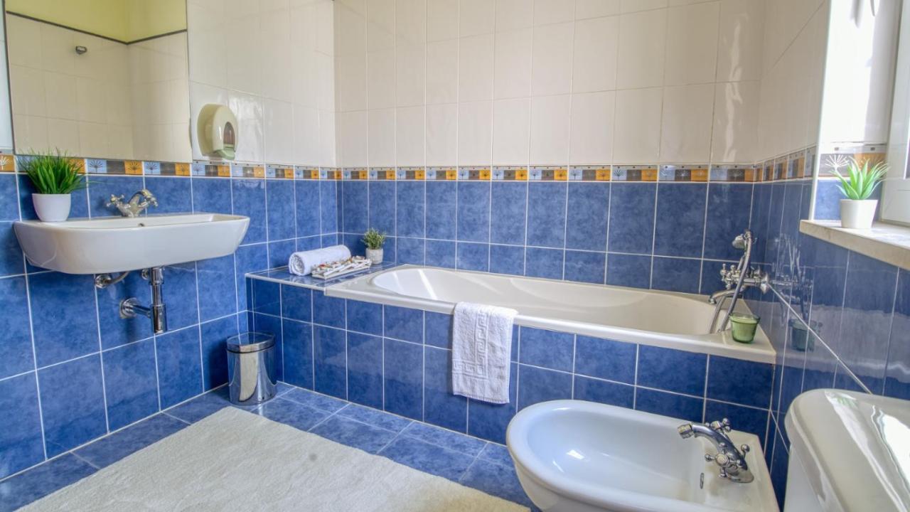 8-Bed Villa In Vilamoura-Sleeps-Playground-Pool Екстериор снимка